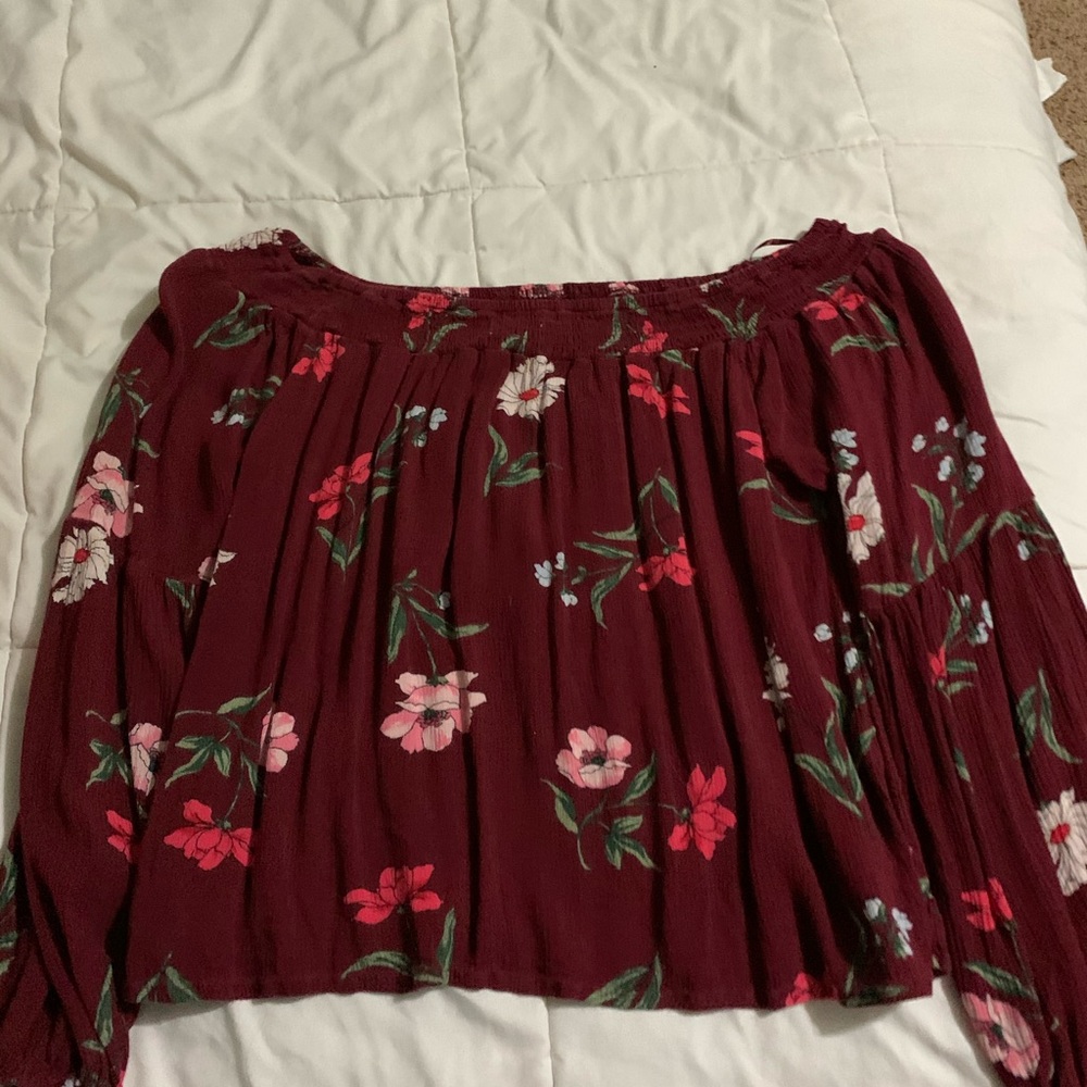 hollister shoulderless longsleeve
